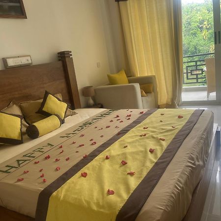 Kandy Rivers Edge Nature Resort Exterior foto